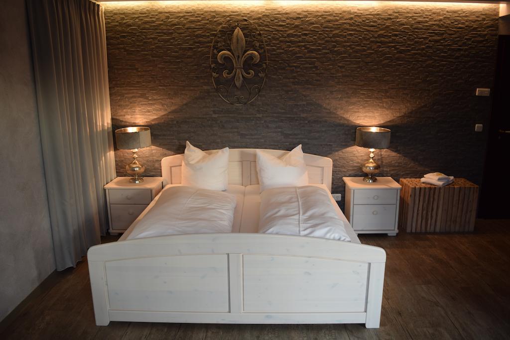 Hotel Arte Vida Ohg Spremberg Quarto foto